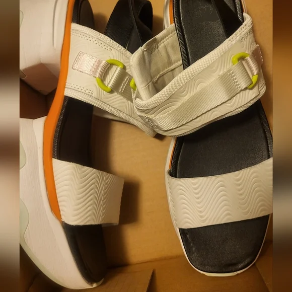 Sorel Kinetic Impact Slingback Heel Sandal - Picture 2 of 5